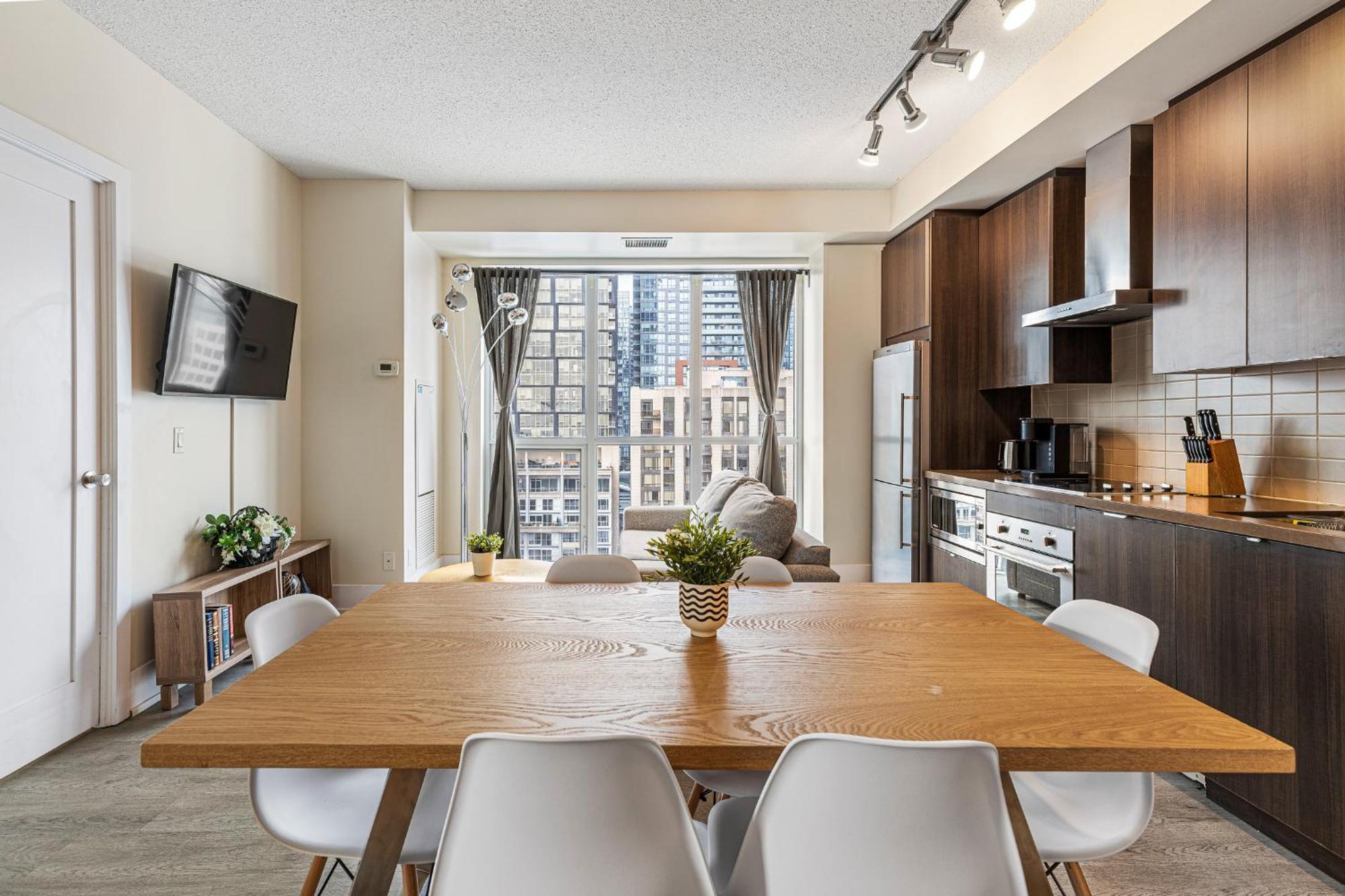 3 Bedroom Beside Cn Tower With Parking Downtown Τορόντο Εξωτερικό φωτογραφία